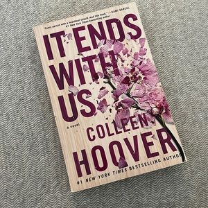 Paperback It Ends With Us